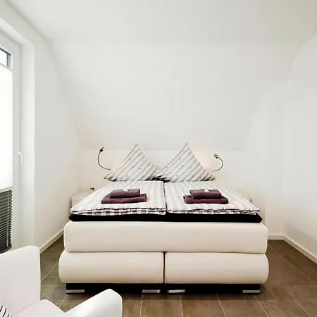 Am Yachthafen In * Peenemunde