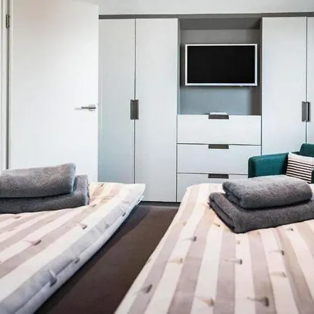 Am Yachthafen In * Peenemunde