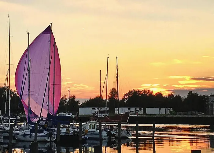 Am Yachthafen In